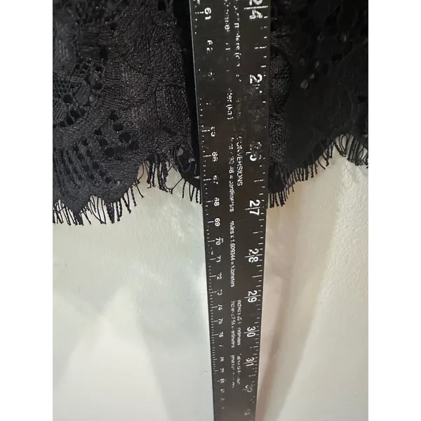White House Black Market Black Lace Pleated Bib Blouse Top Size 10 Long Sleeve - Image 4