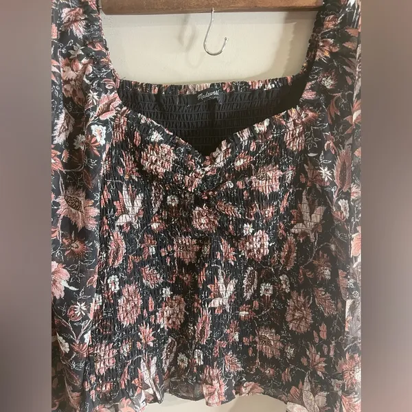 Madewell top lucie floral smocked top small - Image 8