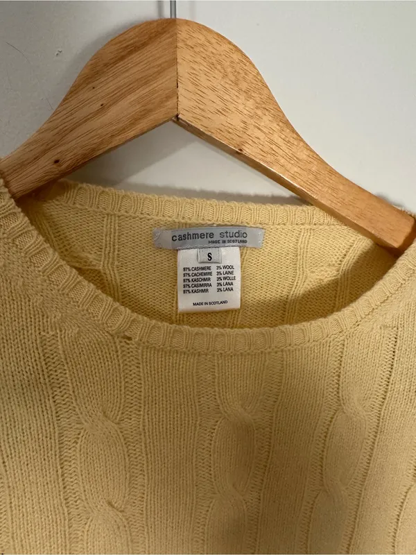 Cashmere Studio cashmere wool cable knit sweater yellow small - Image 3