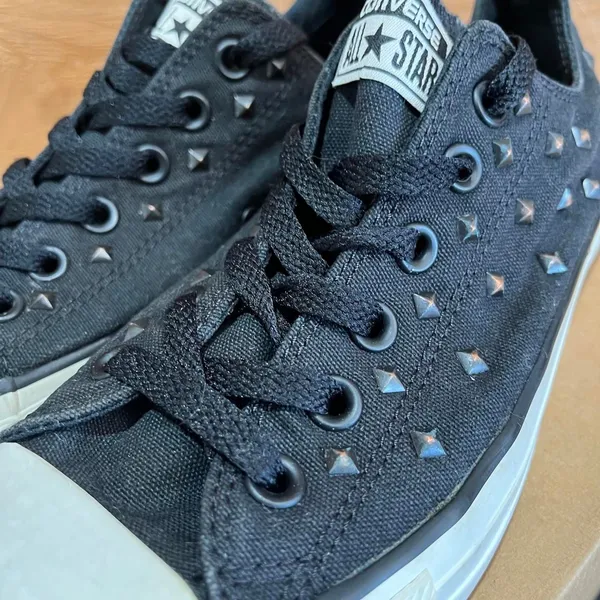 Converse Women's Black and Navy Trainers - Image 2