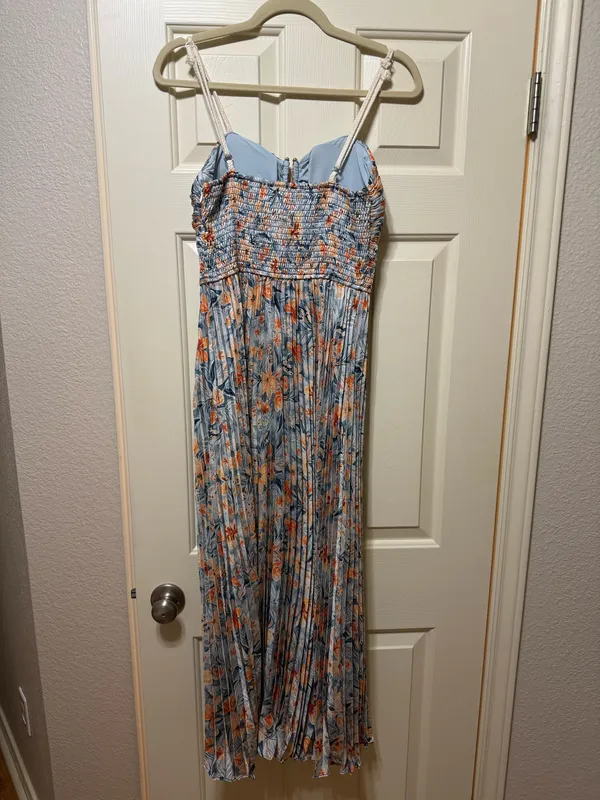 Strut & Bolt Floral silk pleated midi dress - Image 13