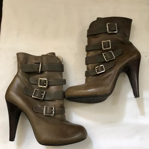 Green Military Style Cadet Ankle Boot Booties Buckles Leather White Faux Fur Lining - Image 2