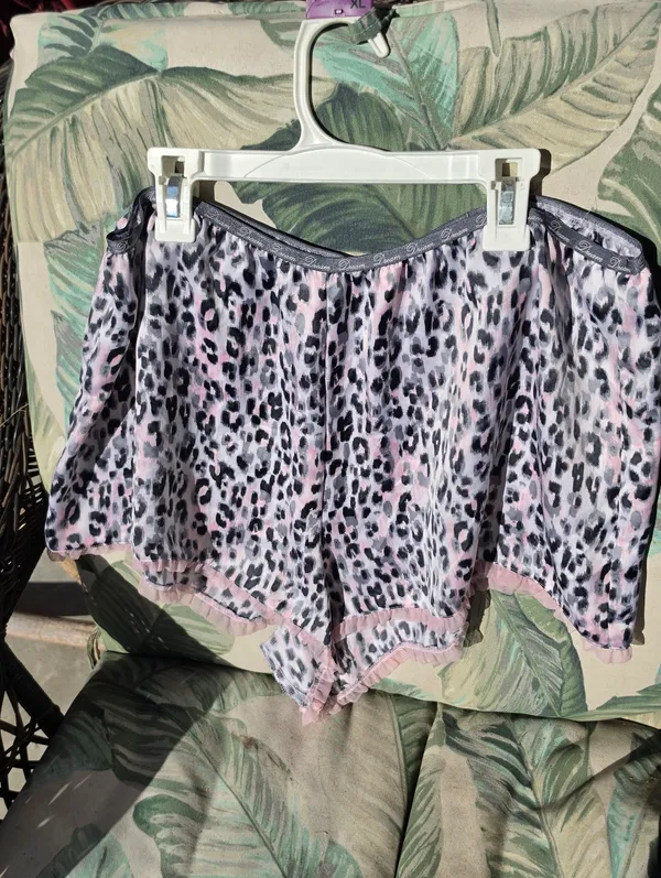 Mix Match Victoria's Secret And Juicy PJs L/XL - Image 10