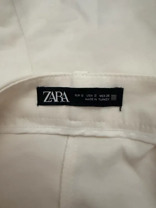 ZARA Pleated Shorts High-Waisted - Image 3