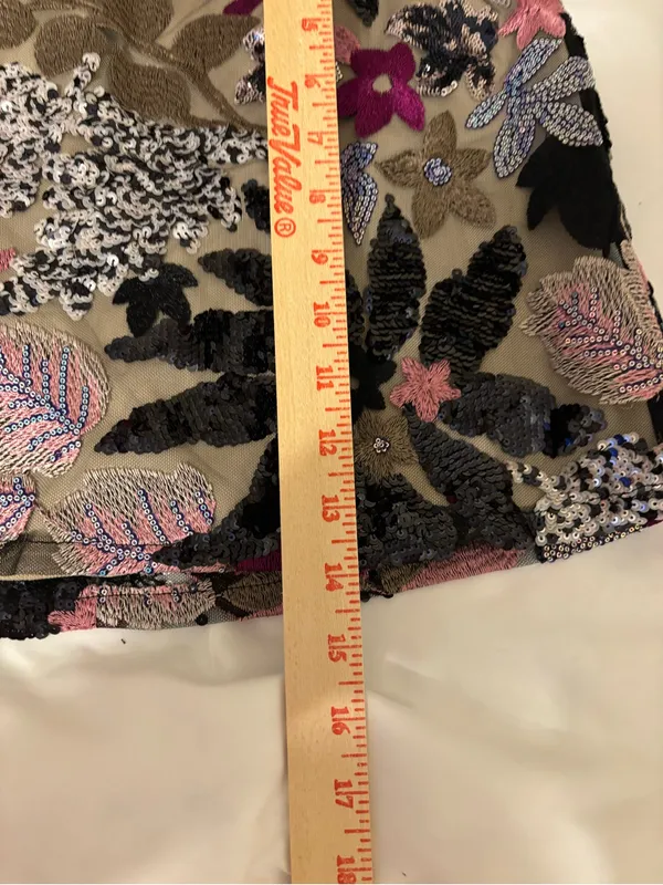 VICI Medium Floral Sequin Embroidered Mesh Mini Skirt Party Holiday - Image 5