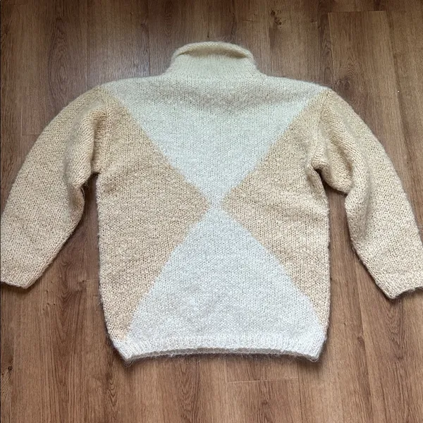 Vintage Ellen Tracy‎ Cream and Tan Roll Turtleneck Sweater - Image 6