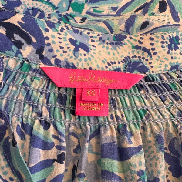 Lilly Pulitzer Elsa Silk Blouse Long Sleeve V-Neck‎ Top Smocked XSmall XS - Image 4