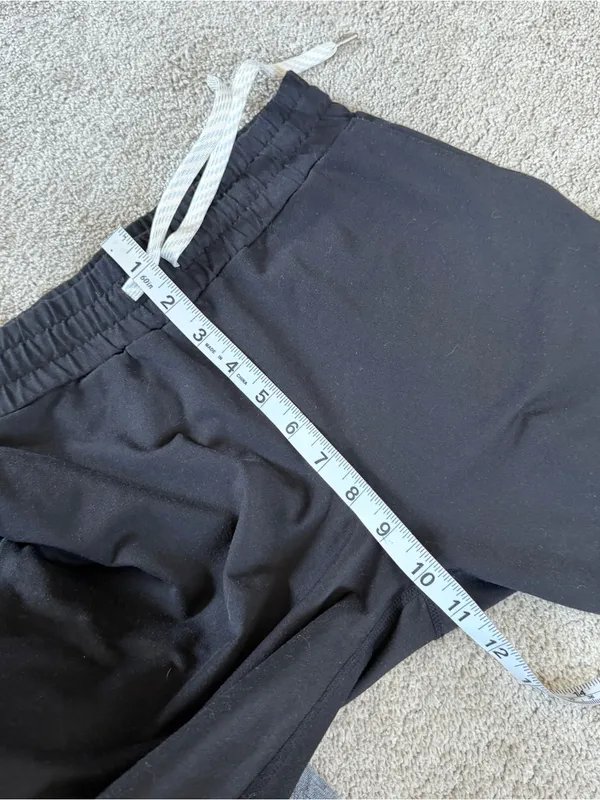 Vuori Women’s Performance Jogger Pants DreamKnit Mid Rise in Black Heather S - Image 12