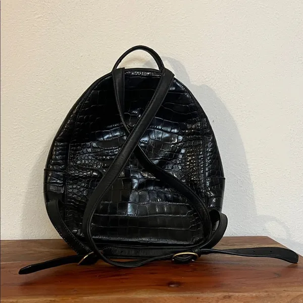 Tory Burch Croc Embossed Black Leather Mini Backpack Purse Gold Logo Casual Luxe - Image 7