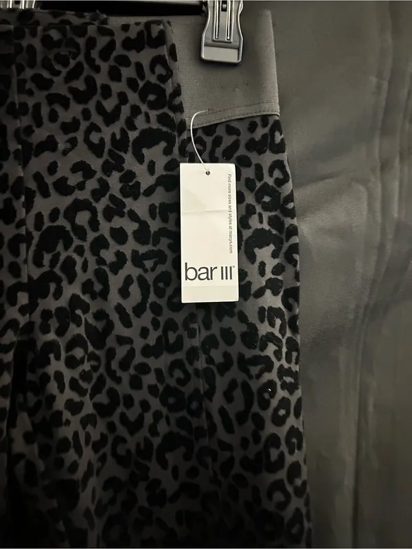 Bar III Black & Gray Leopard Print Women’s Leggings MD NWT - Image 5