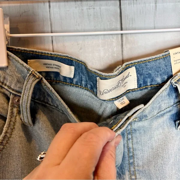 Universal Thread Vintage Straight Jeans N2 - Image 6