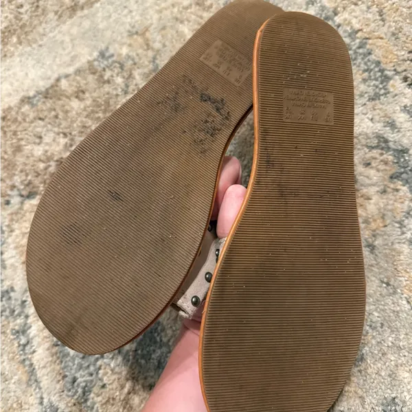 American Eagle | Tan and Silver Studded Sandals size 9 - Image 3