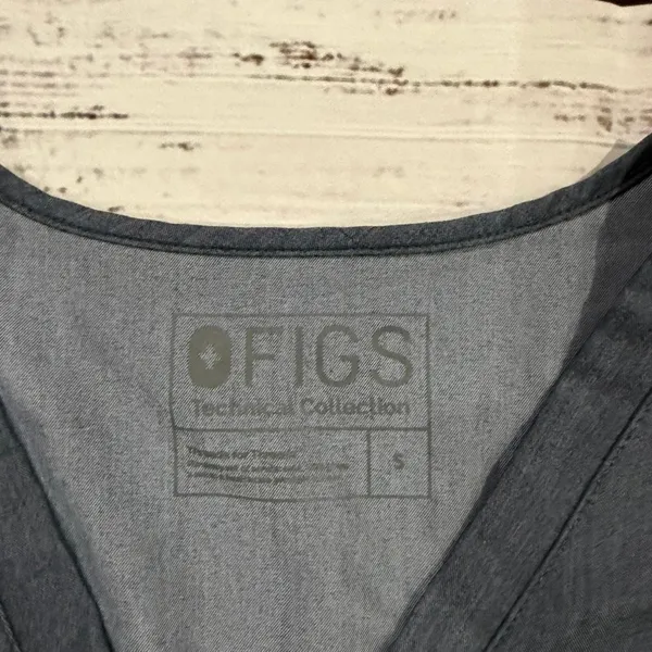 FIGS Casma 3 Pocket Women's V-Neck Scrub‎ Top Gray Small Short Sleeve Workwear - Image 2