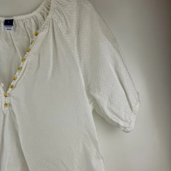 Old Navy White Blouse - Image 7