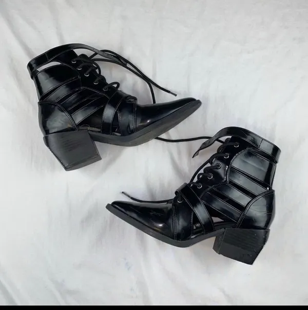 Boots Black Size 7 - Image 2