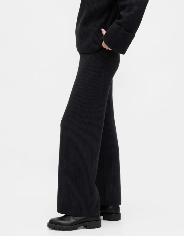 Gap Wide-Leg Pants Black - Image 3