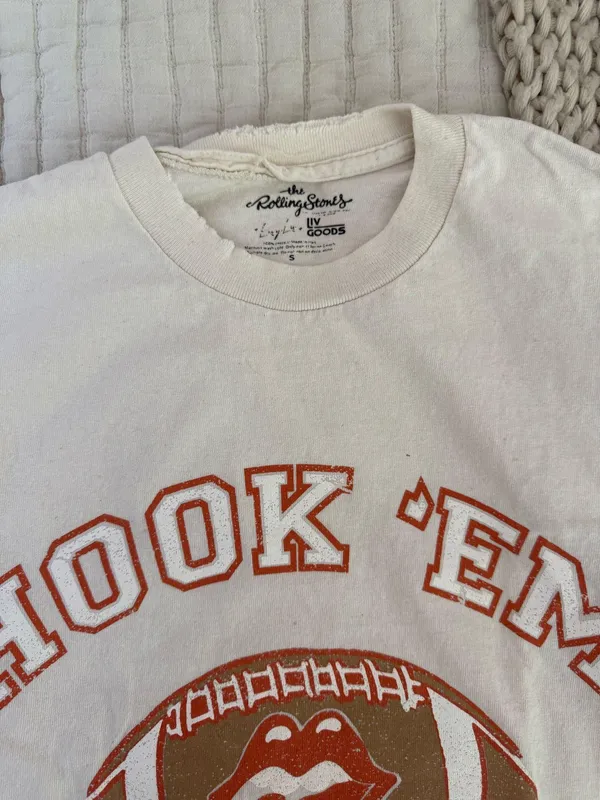 UT tshirt White - Image 2