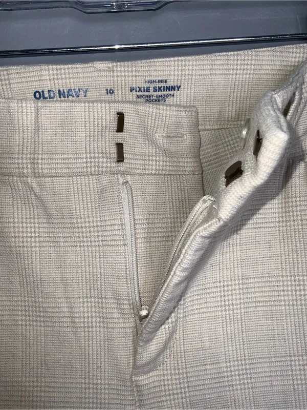 Old Navy Light Beige High Rise Pixie Skinny Stretch Pants Size 10 - Image 3