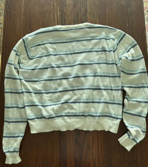 Brandy Melville Sweater - Image 3