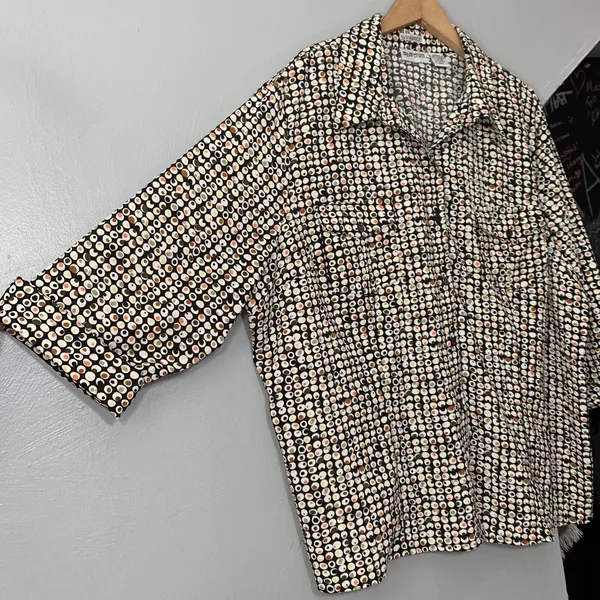 Apparenza Plus Size 24W Stretch Geometric Retro Polka Dot Artsy Y2K Disco Top - Image 4