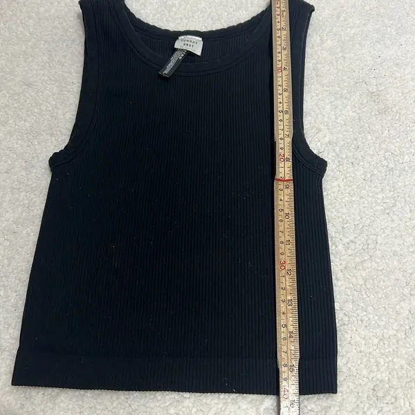 Aritzia Sunday Best Women's Black Crop Tank Top Ribbed Sz XS - Image 4