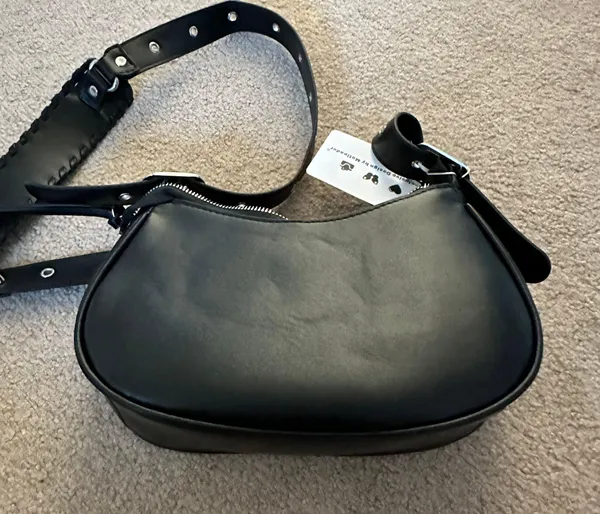 black and silver handbag purse - Image 4