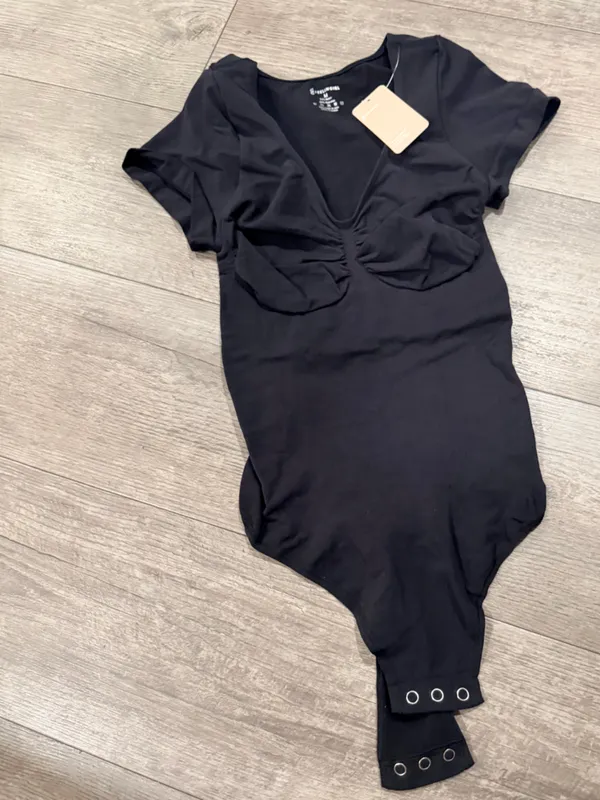 Seamless Black Short Sleeve Shaping Bodysuit Size M - Image 5
