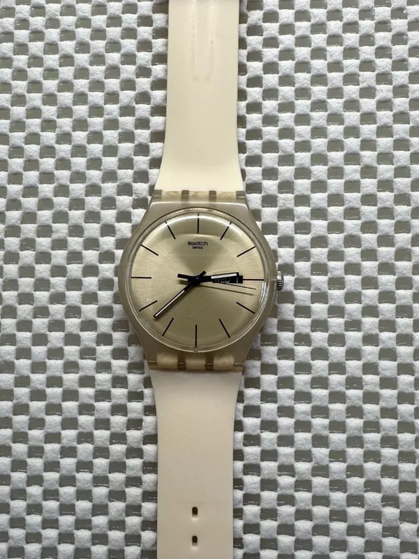 Swatch Watch Rose Rebel SUOT700 Classic 2010 - Image 2