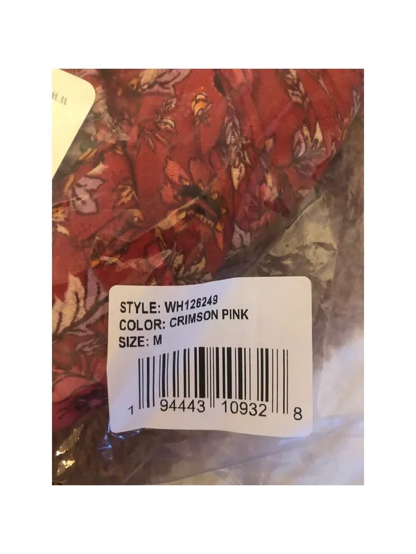 Band of Gypsies NWT Red Floral Smocked Crop Top Short Sleeve Size M - Image 3