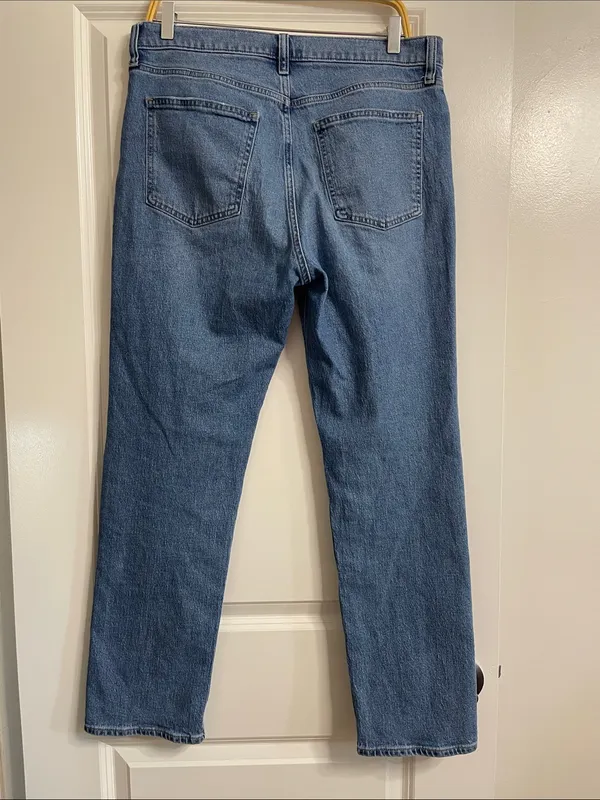 GAP | High Rise '90s Straight Jeans Size 32/14R - Image 4