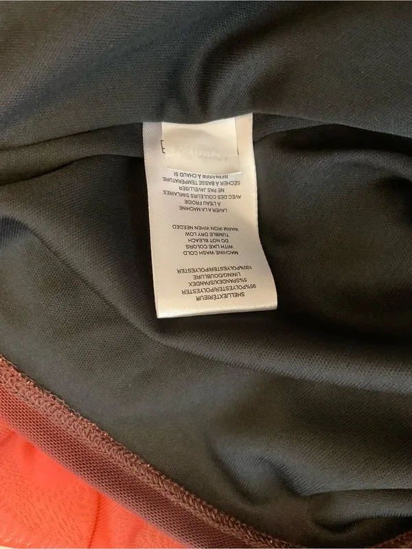 Vigoss Women's Red‎ to Orange Ombre Ruched Sleeveless Tank - Image 3
