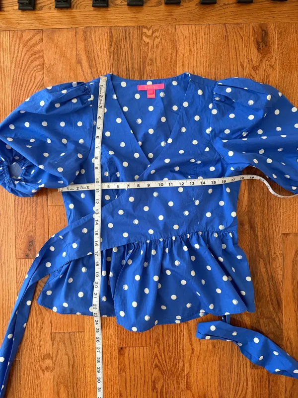 Lilly Pulitzer Kara Cotton Wrap Blue Polka Dot Top Puff sleeve, Sz 8 - Image 9