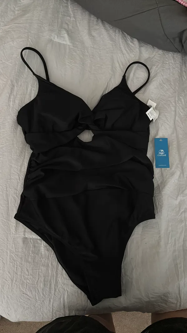 Cupshe One-Piece - Image 2