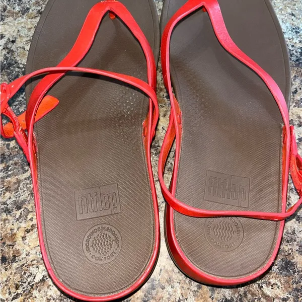 FitFlop red sandals women’s size 8, (worn a few times) without box - Image 3