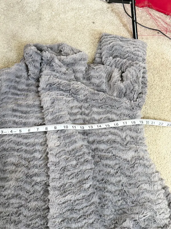 Patagonia Women’s Pelage Jacket Soft Curly Fleece in Nickel Gray S - Image 9