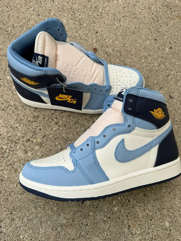 Jordan 1 High OG First in Flight - Image 3