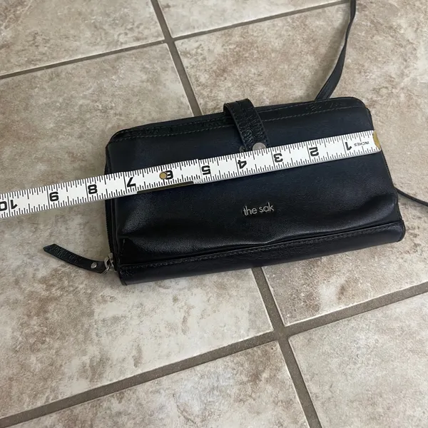 The Sak Iris Black Leather Crossbody Wallet Bag Organizer Clutch Silver Hardware - Image 4