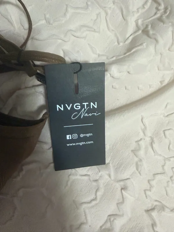 NVGTN Sports Bra - Image 2