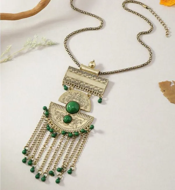 Like NEW Boho Oriental inspired jewelry piece faux jade festive necklace - Image 3