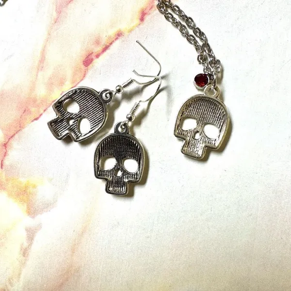 Silver tone skeleton necklace and earrings set Silver - Image 5