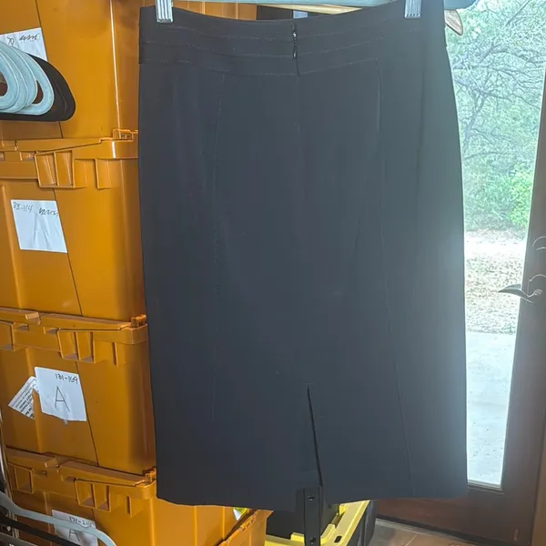 WHBM White House Black Market Classic Black Pencil Skirt Size 0 - Image 6
