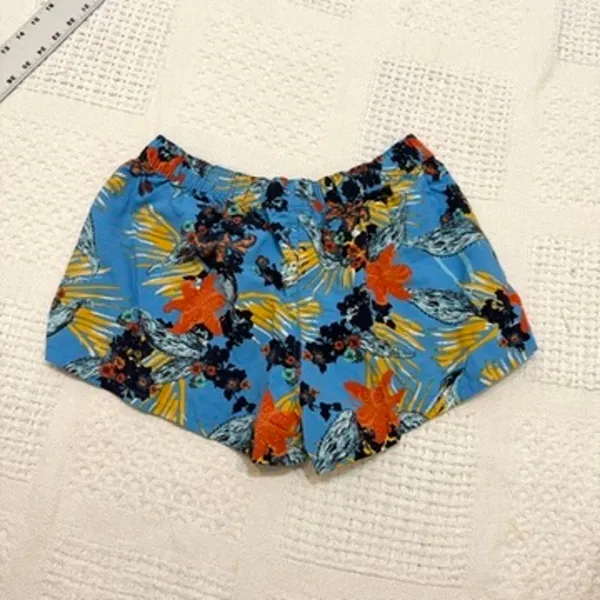 Patagonia medium Barely Baggies active athletic swim shorts SH 3427 - Image 9