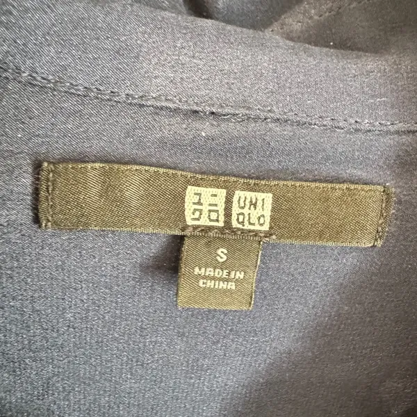 Uniqlo Womens Navy Blue 100% Silk Long Sleeve Button Down Blouse Size Small - Image 2