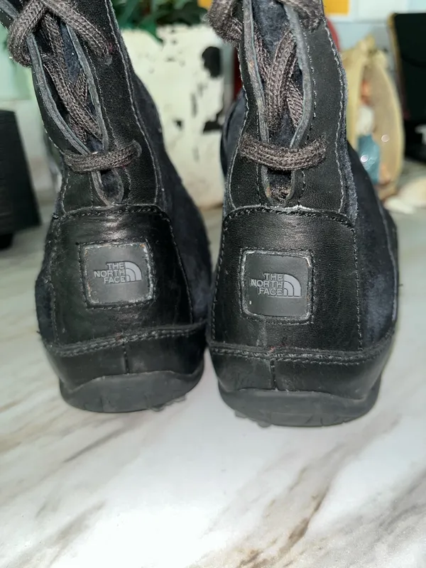 The North Face Women’s Black boots size 9.5 - Image 3