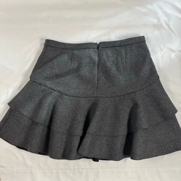 J Crew Flounce Mini Skirt Wool Size 6 Grey Tiered Ruffle Y2K Preppy Neutral - Image 6
