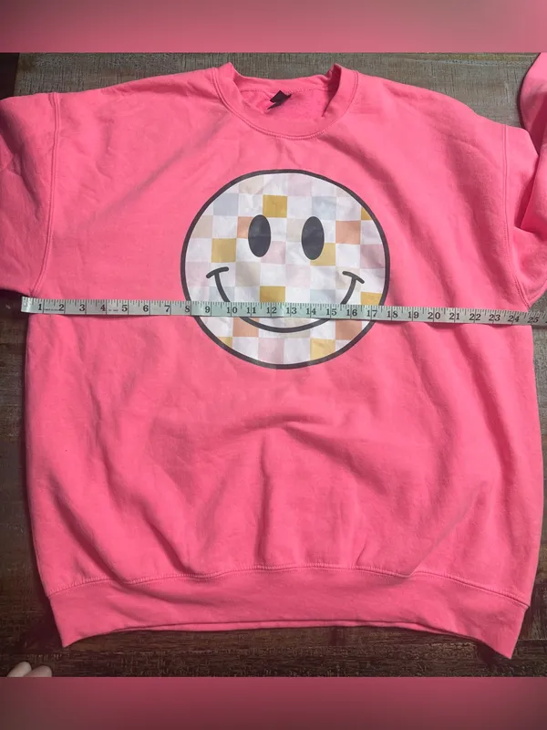 Gildan Pink Crewneck Sweatshirt with Smiley Graphic - Image 6