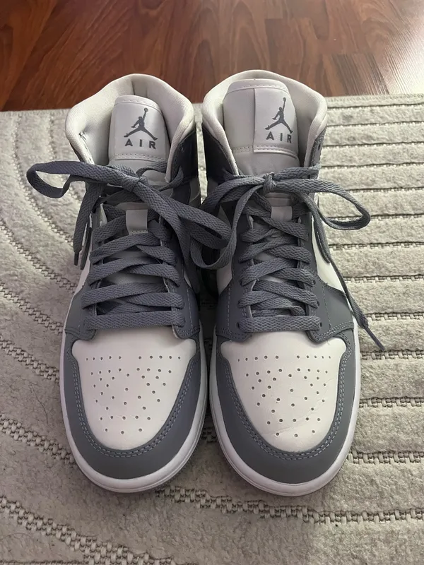 Nike Jordan Air 1 Mid Women’s - Image 2