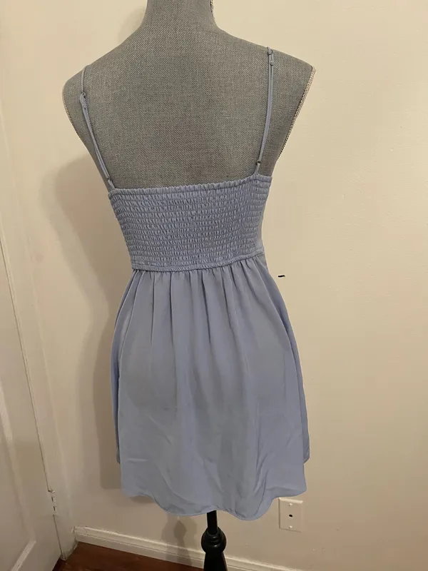 Abercrombie & Fitch Light Blue Twist Front Slip Dress. Size Small - Image 3