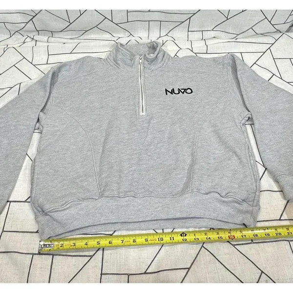 Nuvo‎ Cropped Quarter-Zip Sweatshirt High Collar Embroidered Gray Womens Size M - Image 8