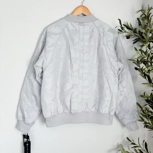 Blanc Noir Tierra Aviator Light Gray Jacket NWT Medium - Image 5